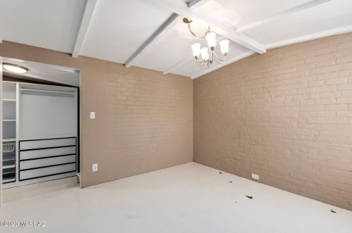 1211 Forgeus Ave, Tucson AZ  85716-3831 exterior