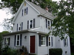 21 Mague Pl, Newton, MA 02465-1539