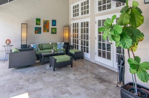 4949 Bayshore Blvd, Tampa FL 33611-3851 exterior