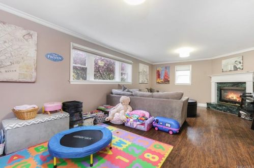 80 Fuller Rd, Briarcliff NY 10510-1328 exterior