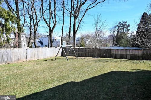 87 Leavitt Ln, Princeton NJ 08540-3921 exterior