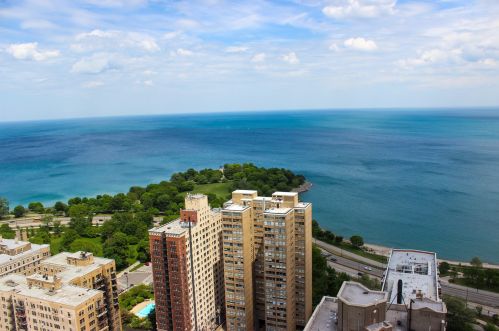 1700 56th St, Chicago IL 60637-1970 exterior