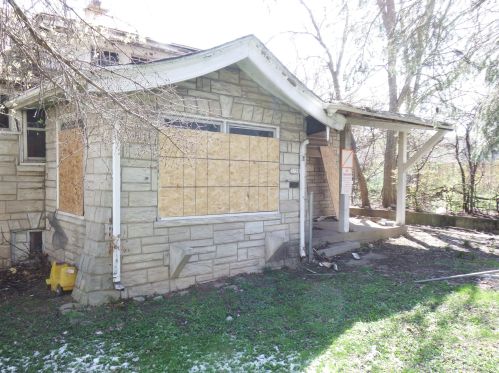 3158 49th St, Milwaukee, WI 53219-4636