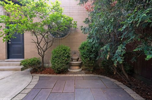 2514 Marshfield Ave, Chicago IL 60614-1907 exterior