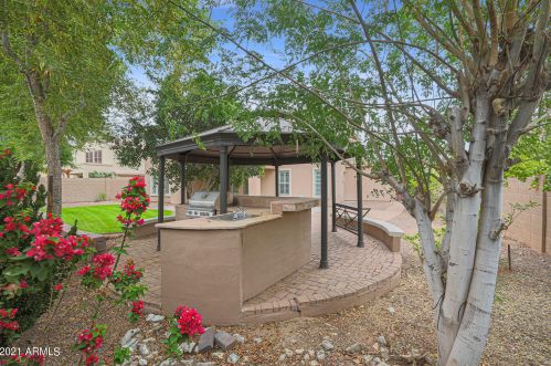 25422 50 Dr, Phoenix AZ 85031-1324 exterior