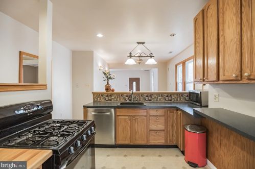 216 Logan Ave, Camden NJ 08106-1136 exterior