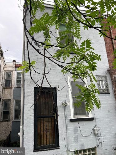 1250 56 St, Philadelphia PA 19143-4003 exterior