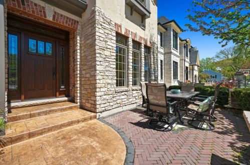 117 Wilson St, Elmhurst, IL 60126-4430