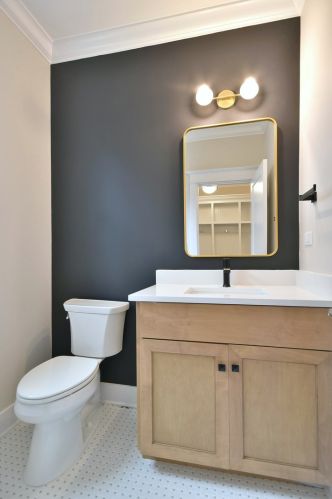 698 Berkley Ave, Elmhurst IL  60126-4244 exterior