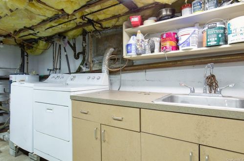 7 Stanley St, Poughkeepsie NY 12603-1429 exterior