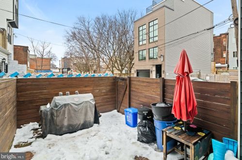 2109 Hagert St, Philadelphia PA 19132-4253 exterior