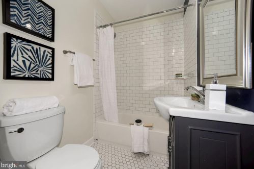 1421 3 St, Washington DC 20001-1960 exterior