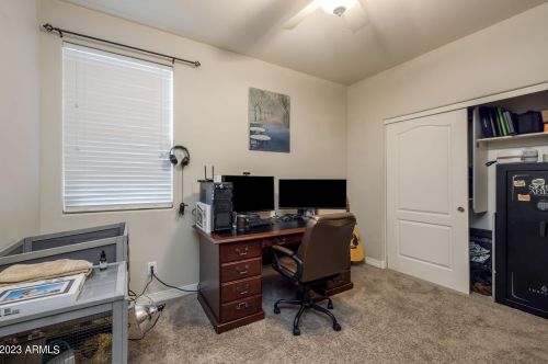 6917 19th Ln, Phoenix AZ  85041-6640 exterior