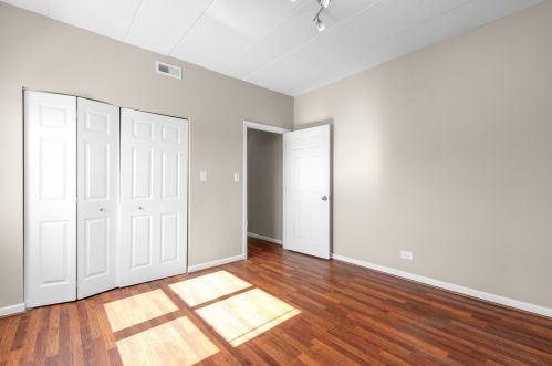 2021 Kedzie Ave, Chicago IL  60647-3703 exterior