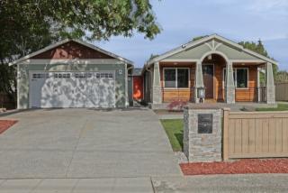 6804 42 Ave, Seattle WA  98125-3826 exterior