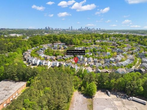 1732 Barfield Run, Atlanta GA  30318-2779 exterior