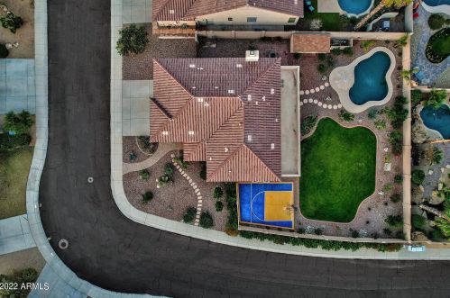 16647 15th Dr, Phoenix AZ  85045-0773 exterior