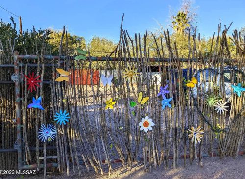 4114 Monte Vis Dr, Tucson AZ 85712-5516 exterior