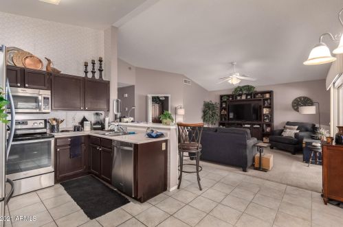 6350 Sawgrass Dr, Chandler AZ 85249-4352 exterior