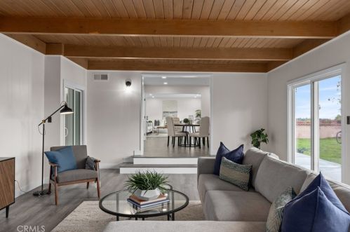 1850 Mariposa Ln, Fullerton CA  92833-1819 exterior