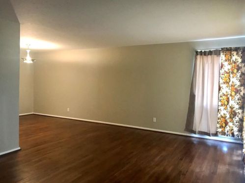 1624 6 St, Irving TX 75060-4310 exterior