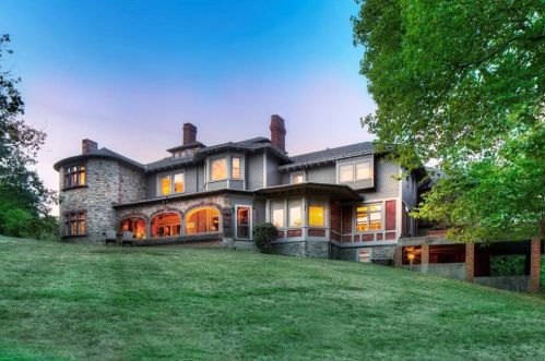 97 Ruggles Ave, Middletown, RI 02840-4364