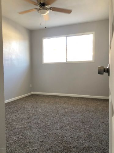 5413 Edgemont Ave, Phoenix AZ 85035-1716 exterior