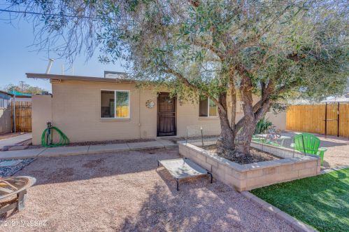 1018 Prince Rd, Tucson, AZ 85705-3109