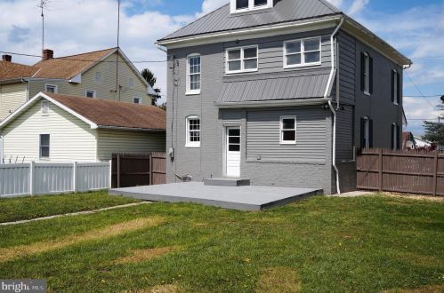 655 Baer Ave, Hanover PA  17331-2706 exterior