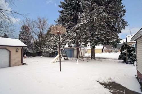 715 8 St, Manitowoc WI 54220-3921 exterior