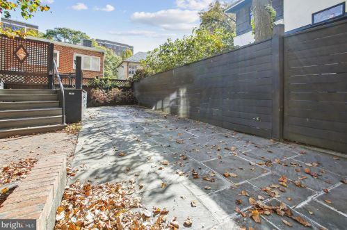 2208 Q St, Washington DC 20001-1955 exterior