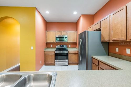 8321 King Blossom Ct, Tampa FL  33615-3244 exterior