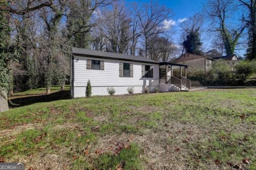 2006 Lisbon Dr, Atlanta GA 30310-4920 exterior