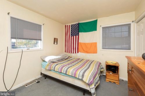 1110 Gregg St, Philadelphia PA 19115-4283 exterior