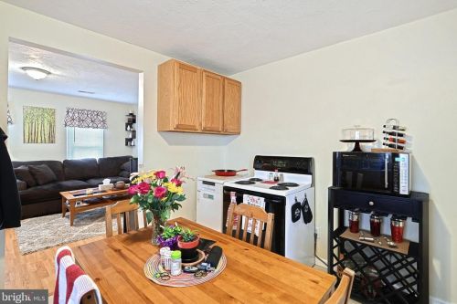 645 Broadway, Hanover PA 17331-2504 exterior