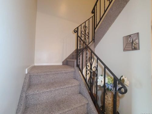 28 Silo Ln, Middletown NY 10940-2603 exterior