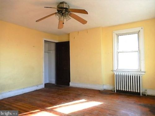 704 Quinton Ave, Trenton NJ 08629-2402 exterior