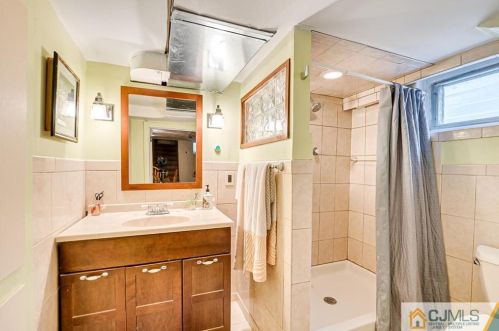 120 11th Ave, New Brunswick NJ 08904-3231 exterior