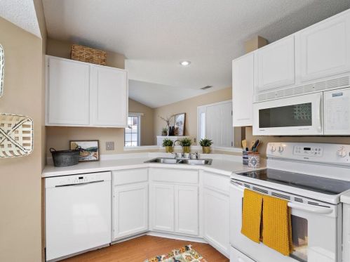 7275 Brittany Ln, South Saint Paul MN 55076-2346 exterior