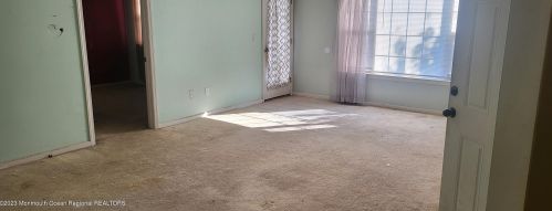 176 Harlequin Glade, Berkeley Township NJ 08721-1394 exterior