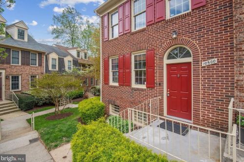 10500 Grove Ridge Pl, Rockville, MD 20852-4656