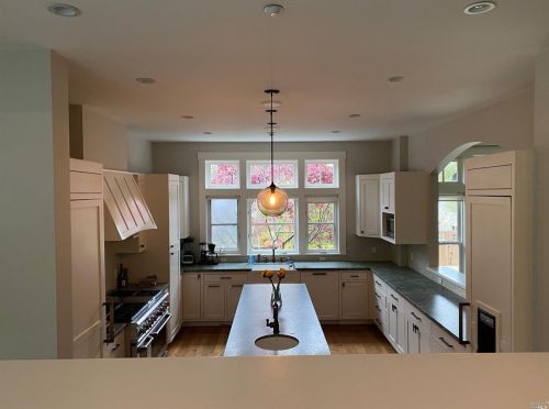 3 Mnr Dr, Mill Valley CA 94941-1328 exterior