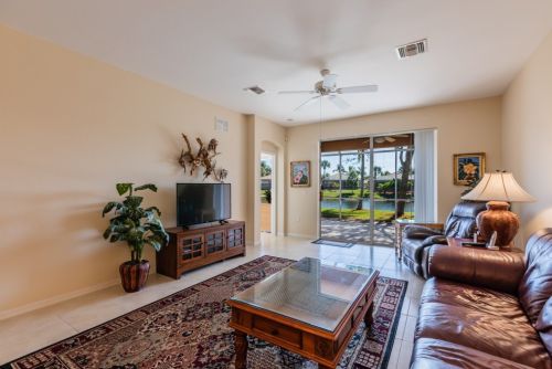 14254 Manchester Dr, Naples FL 34114-8624 exterior