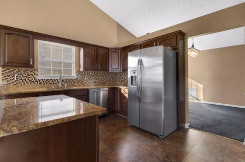 2725 Hillvale Cv Dr, Lithonia GA 30058-1856 exterior