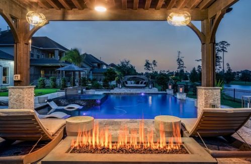 13718 Cole Pt Dr, Humble TX 77396-1108 exterior