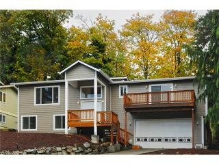 2408 Talbot Crest Dr, Seattle, WA 98055-4219