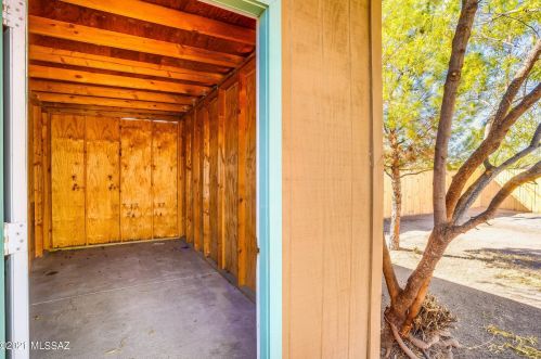 4020 Montecito St, Tucson AZ 85711-4873 exterior