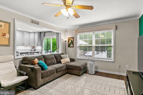 11 Kimberly Dr, Runnemede NJ 08078-2104 exterior