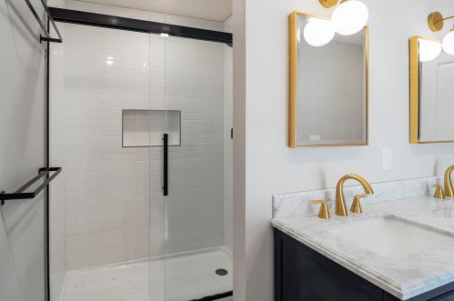 1434 66th St, Milwaukee WI  53213-2964 exterior