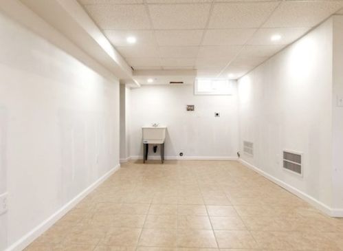 870 Wilbraham Rd, Springfield MA  01109-2015 exterior